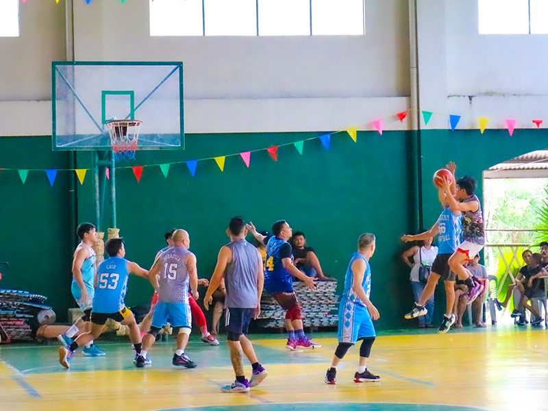 Residents of Parc Regency Residences in Pavia, Iloilo come together for a fun and active basketball game, fostering community spirit.